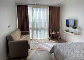 studio unit with pool and gym 5