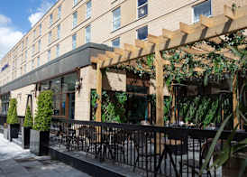 DoubleTree by Hilton Bath 3