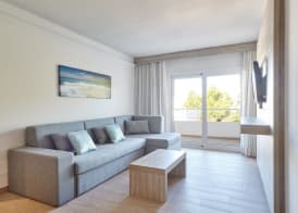 Sol Bahía Ibiza Suites 4