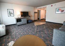 Holiday Inn CLEVELAND-MAYFIELD by IHG 4