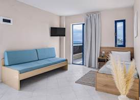 Yria Beach Hotel 3