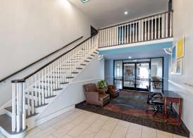 Days Inn by Wyndham Lincoln 4