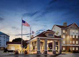 Homewood Suites by Hilton Champaign-Urbana 2