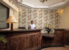 Sentrim Castle Royal Hotel 2