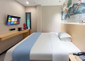 Tianshun Hotel (Guangzhou ERGONG subway station store) 2