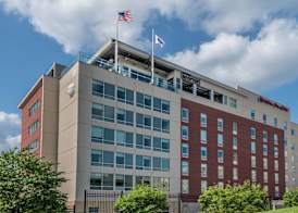 Hampton Inn & Suites Fort Wayne Downtown 4