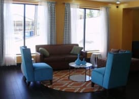 Econo Lodge 2