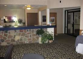 Econo Lodge Waupaca 4
