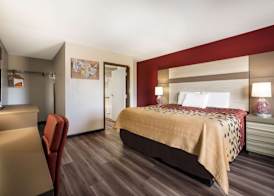 Econo Lodge Inn & Suites Canandaigua - Fingers Lake Area 5