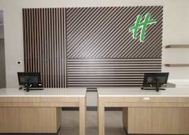 Holiday Inn & Suites FAYETTEVILLE W-FORT BRAGG AREA by IHG 2