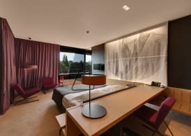 Lone Hotel by Maistra Collection 5