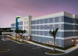 Home2 Suites by Hilton Fort Myers Airport 2