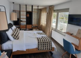 Galaxy Suites & Villas 5