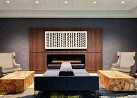 Embassy Suites by Hilton Indianapolis Downtown 4
