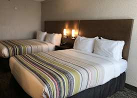 Country Inn & Suites by Radisson, Mt. Pleasant-Racine West, WI 5