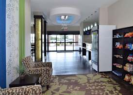 Quality Inn & Suites Kenedy - Karnes City 4