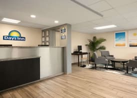 Days Inn by Wyndham Clearwater/Central 2