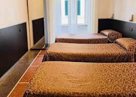 Funny Holiday Guest House 5