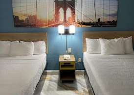 Days Inn by Wyndham Jersey City 5