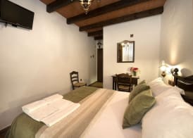 Hostal Torre de Guzmán 2