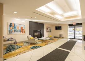 Elimwood Hotel, a Ramada by Wyndham 2