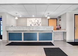 Best Western Plus Flint Airport Inn & Suites 2