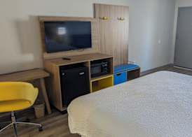 Days Inn by Wyndham Mooresville Lake Norman 5