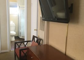 Pacific Heights Inn 4