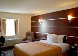 Days Inn & Suites by Wyndham Milwaukee 4