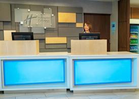 Holiday Inn Express & Suites LAS VEGAS - E TROPICANA by IHG 2