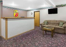 Super 8 by Wyndham Austin MN 2