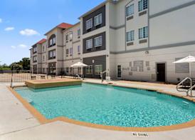 Spark by Hilton San Antonio Dominion 5