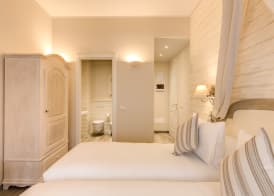 Casa Tua Vaticano Guest House 4