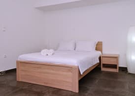 Koukaki, a minimal studio 2