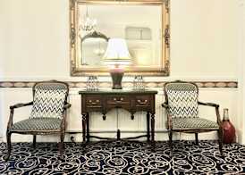 Dergvale Hotel 4