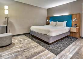 Country Inn & Suites by Radisson, Hampton Coliseum 3
