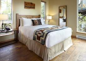 Middle Beach Lodge 3
