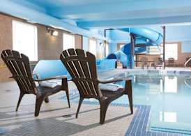 Comfort Inn & Suites 4