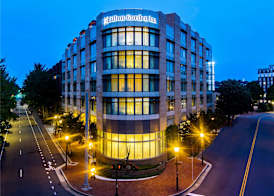 Hilton Garden Inn Alexandria Old Town National Harbor 3