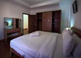 Eldon Hotel & Serviced Apartments Next to Junction Mall 2