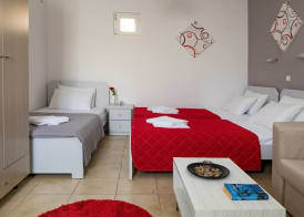 John Akroyiali rooms 3