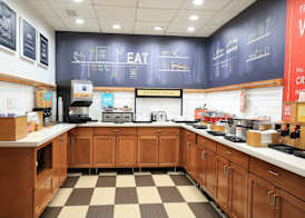 Hampton Inn Bordentown 3