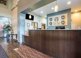 Comfort Inn & Suites 4