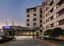 Travelodge by Wyndham Toronto East 4