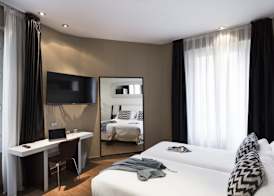 Petit Palace Triball 5