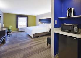 Holiday Inn Express TIFFIN by IHG 2