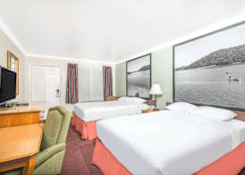 Upper Lake Inn & Suites 4
