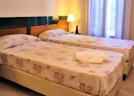 HOTEL DOZZA 5