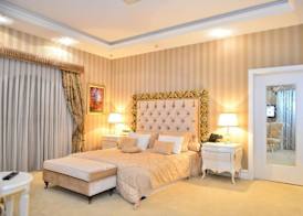Lake Palace Hotel & Restaurant 5