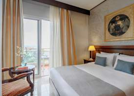 EONA BEACH RESORT by Greek Pride 4